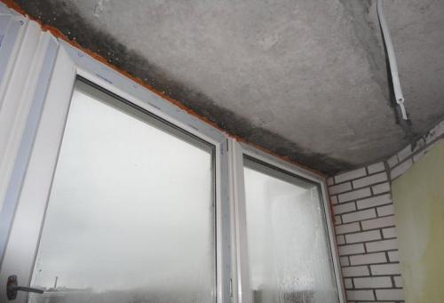 Конденсат на окнах балкона. Методы активной борьбы с конденсатом на окнах: