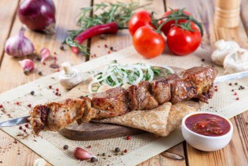 Какие барбекю-рецепты можно приготовить на печь-барбекю и мангале. 20 самых вкусных блюд на мангале