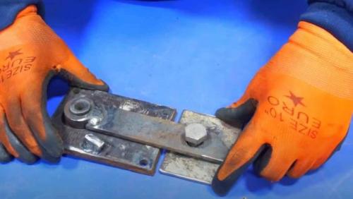 Как выпилить отверстие под замок в двери. Подготовительные работы 11