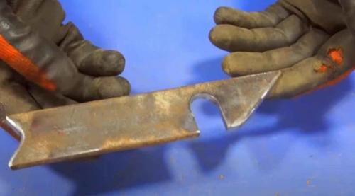 Как выпилить отверстие под замок в двери. Подготовительные работы 08