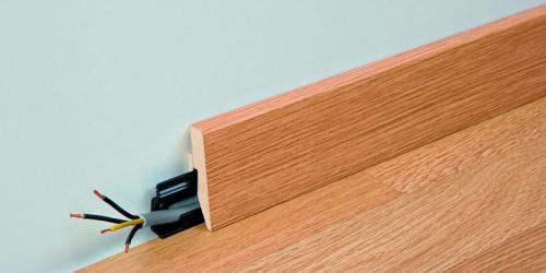 Виды плинтусов из различных материалов. Плинтус из цельного массива дерева 03 Виды плинтусов из различных материалов. Плинтус из цельного массива дерева 03