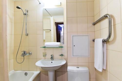 Сколько стоит ремонт в ванной. Сколько стоит ремонт ванной комнаты — примерные цены