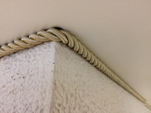 Молдинг вместо плинтуса. ТОП-5 аналогов потолочного плинтуса