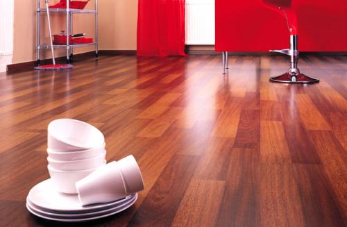 Как стелить линолеум с рисунком под ламинат. Практично и долговечно: 30 фотоидей использования линолеума «под ламинат» в интерьере квартиры