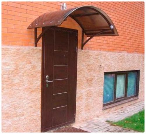 Навес из поликарбоната на крыльцо. Делаем своими руками навес-козырек над крыльцом из поликарбоната — чертежи и фото