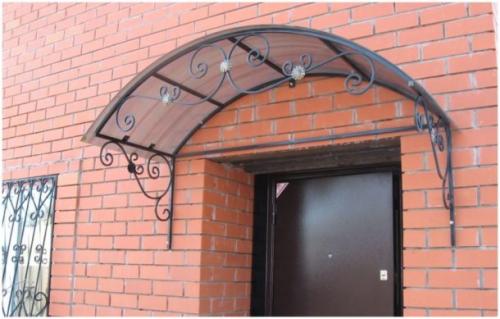 Навес из поликарбоната на крыльцо. Делаем своими руками навес-козырек над крыльцом из поликарбоната — чертежи и фото