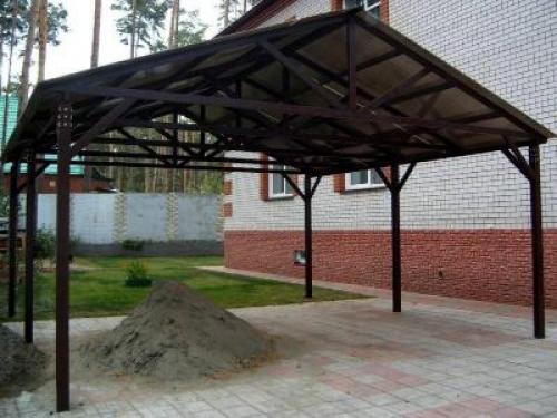 Навес для машины из поликарбоната односкатный. Разновидности навесов 12