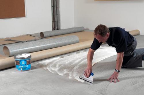 Правила укладки линолеума на бетонный пол. Как закрепить линолеум на бетонном полу