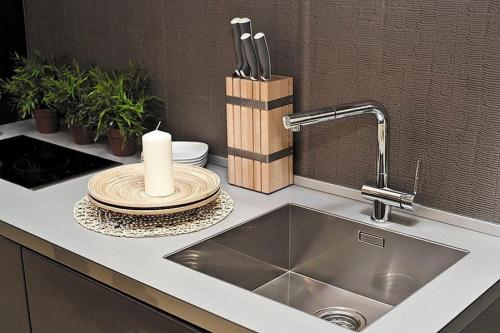 Стык столешницы и фартука. А что так можно было? Как правильно сделать стык столешницы с фартуком 11 Стык столешницы и фартука. А что так можно было? Как правильно сделать стык столешницы с фартуком 11