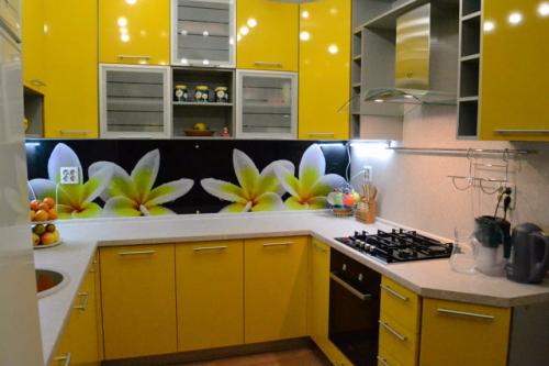 Монтаж плинтуса на кухонную столешницу. Необходимость монтажа плинтуса к столешнице 12 Монтаж плинтуса на кухонную столешницу. Необходимость монтажа плинтуса к столешнице 12