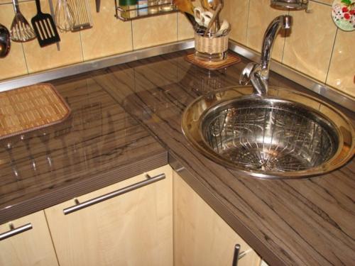 Кухонный плинтус. Плинтус для кухни — рекомендации по выбору. Установка кухонного плинтуса. 120 фото плинтусов для кухни лучшего качества!