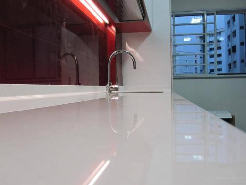 Кухонный плинтус для столешницы. Плинтус для столешницы на кухне: его виды и функци. 2014		
					–			Опубликовано в: Выбор плинтуса –			Метки: плинтус , столешница