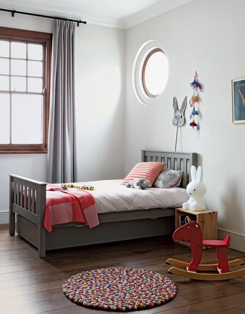 Современная детская комната в скандинавском стиле для девочки. Выбираем покрытие для стен 06