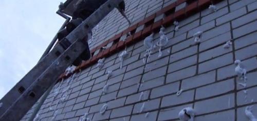 Чем утеплить дом снаружи недорого. Почему предпочтительно утеплить дом снаружи