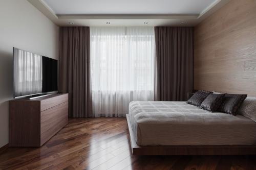 Как нельзя ставить кровать в спальне. Как правильно поставить кровать в спальне, чтобы хорошо выспаться?