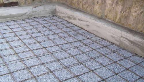 Как сделать пол на балконе в новостройке. Стяжка её изготовление и особенности