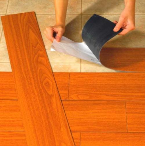 Чем застелить черновой пол на балконе. Остекленный балкон