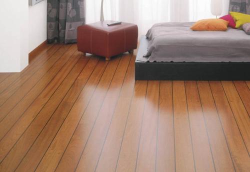 Ремонт деревянного пола в старом доме. Какой же ремонт требуется вашему деревянному полу