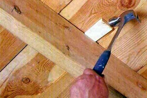 Замена деревянного пола в квартире. Проблемы, с которыми можно столкнуться при ремонте деревянного пола и их решение