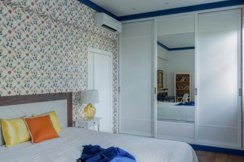 Как правильно расставить мебель в спальне: советы дизайнера 12