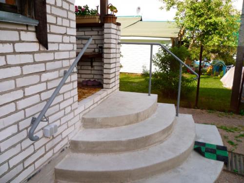 Строительство крыльца и входной лестницы: практические советы и идеи дизайна 10 Строительство крыльца и входной лестницы: практические советы и идеи дизайна 10