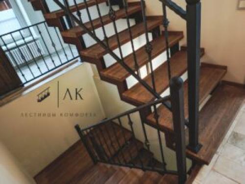 Как ухаживать за крыльцом и входной лестницей, чтобы продлить их срок службы. Как правильно ухаживать за лестницей, чтобы продлить срок её службы