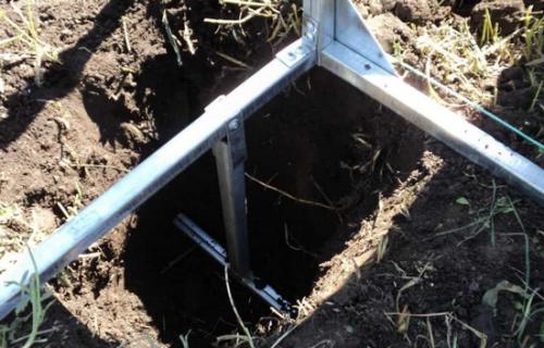 Как закрепить теплицу без фундамента. Как закрепить теплицу на раме из бруса и в грунте?