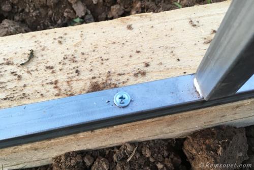 Как установить теплицу из поликарбоната своими руками. Установка арочной теплицы из поликарбоната своими руками 10 Как установить теплицу из поликарбоната своими руками. Установка арочной теплицы из поликарбоната своими руками 10