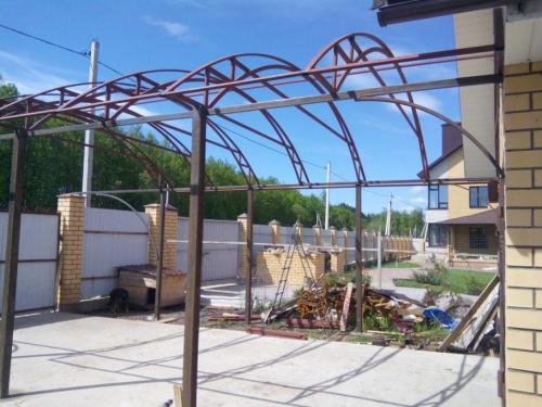 Навесы из поликарбоната. Как построить навес из поликарбоната своими руками — подробная инструкция возведения простых и сложных навесов (90 фото)