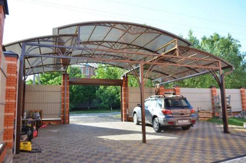 Навесы из поликарбоната. Как построить навес из поликарбоната своими руками — подробная инструкция возведения простых и сложных навесов (90 фото)