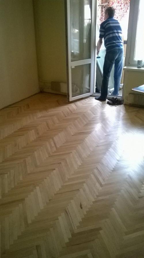 Стерся лак на паркете. Что такое «поджог» паркета и с «чем его едят»!