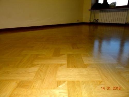 Стерся лак на паркете. Что такое «поджог» паркета и с «чем его едят»!