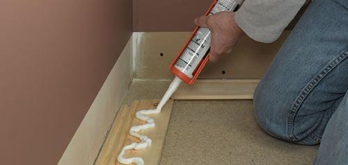 Укладка плинтуса на ламинат своими руками ВИДЕО. Монтаж плинтуса своими руками на ламинат 01 Укладка плинтуса на ламинат своими руками ВИДЕО. Монтаж плинтуса своими руками на ламинат 01