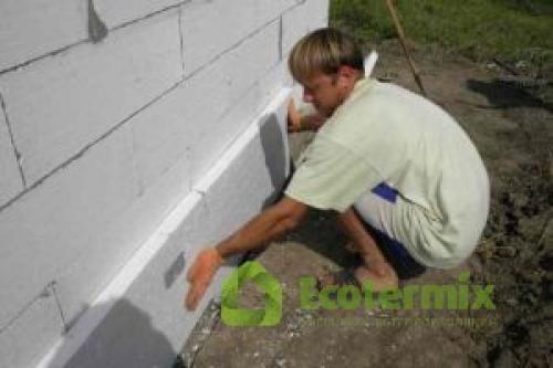 Как правильно утеплять фундамент дома с цокольным этажом 06