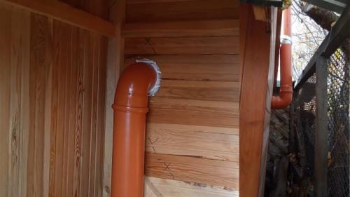 Вентиляция в дачном туалете. Изготовление вентиляции для уличного туалета