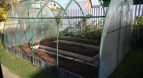 Что делать в теплице осенью. Промывка  теплицы 20