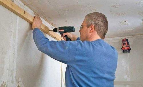 Шаг обрешетки для пластиковых панелей. Сооружение обрешетки из бруса включает в себя следующие этапы: