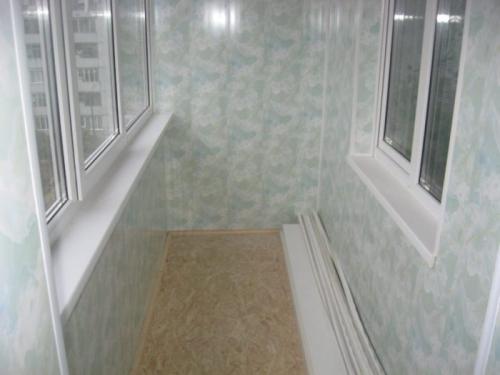 Как крепить стеновые панели без обрешетки. Отделка балкона панелями ПВХ: 1 вариант без обрешетки и 2 способа с ней