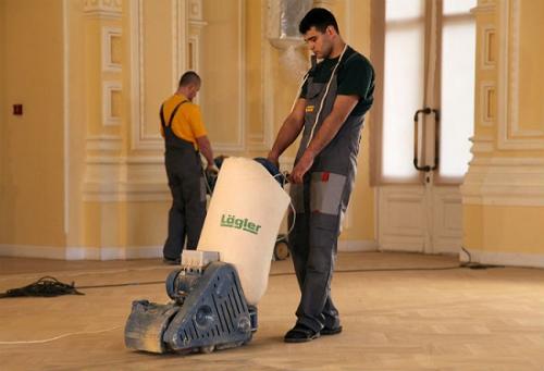 Как правильно отциклевать паркет своими руками. Как циклевать паркет своими руками машинкой 02 Как правильно отциклевать паркет своими руками. Как циклевать паркет своими руками машинкой 02