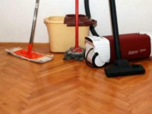 Как почистить паркет своими руками. Как ухаживать за паркетом: правила, средства, советы и рекомендации