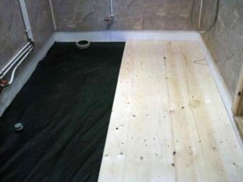 Как положить плитку на деревянный пол. В чём сложности укладки кафеля на деревянное основание 06