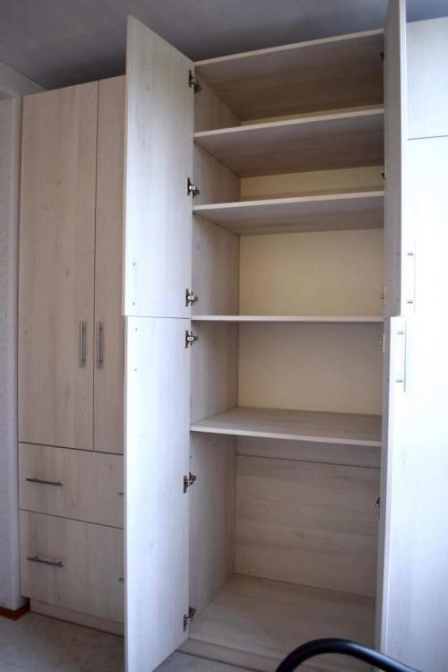 Шкаф на балкон своими руками чертежи. Шкаф на балкон своими руками: учимся делать красивый и недорогой в изготовлении шкаф на лоджии по схемам, и чертежам с размерами