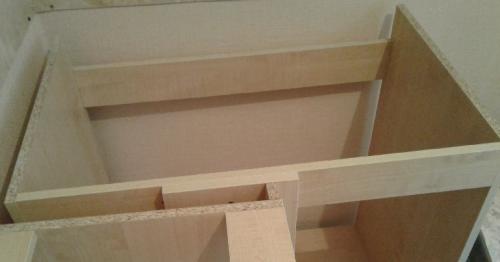 Угловой навесной кухонный шкаф чертеж. Самый недорогой угловой нижний модуль для кухни