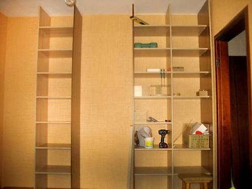 Как сделать деревянный шкаф своими руками из доски. Какие материалы понадобятся?