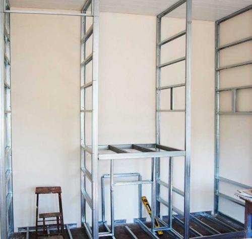 Как сделать деревянный шкаф своими руками из доски. Какие материалы понадобятся?