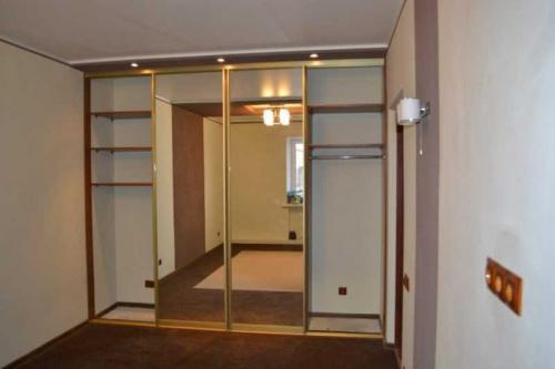 Шкаф своими руками из подручных средств. Шкаф своими руками: 170 фото и видео лучших лайфхаков по постройке современной мебели и интерьерных решений