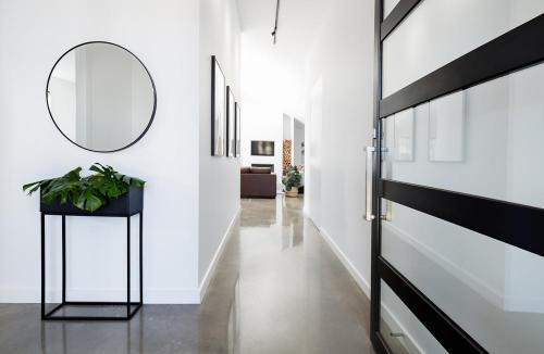 Какие факторы следует учитывать при выборе цвета пола. Подбор цвета пола в квартире