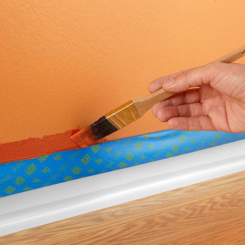 Как долго нужно подождать после покраски полиуретанового плинтуса для пола, чтобы на него можно было надевать обувь. Покраска напольного плинтуса