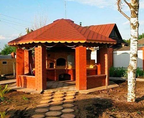 Какие материалы можно использовать для строительства беседки на даче. №4. Беседка из кирпича