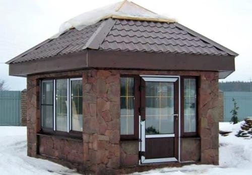 Какие материалы можно использовать для строительства беседки закрытого типа. Конструкции закрытых беседок